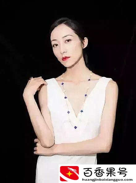 缺钱的人戴黄金，富人玩手表？你认为呢？