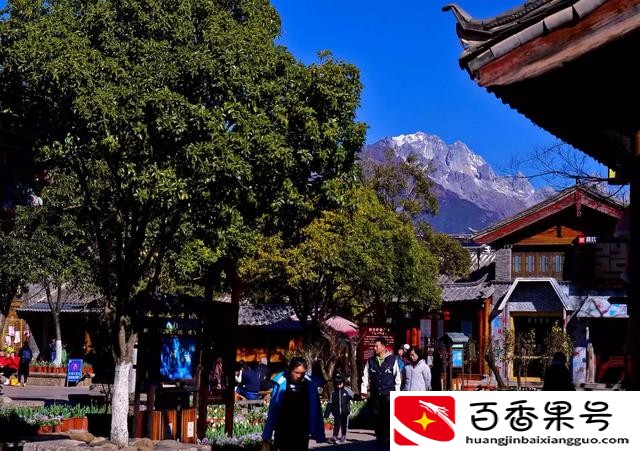 香格里拉和丽江哪个好玩
