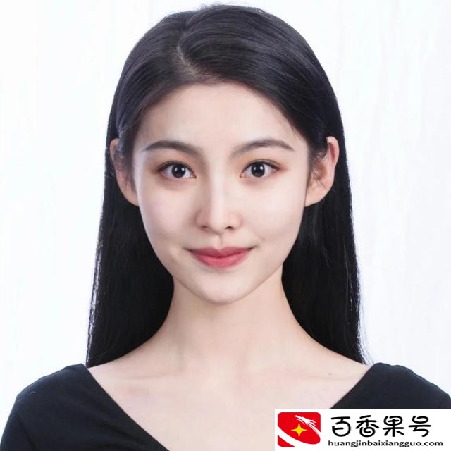 学会这几个上镜小技巧，注意穿衣发型、妆容表情，拍出完美证件照