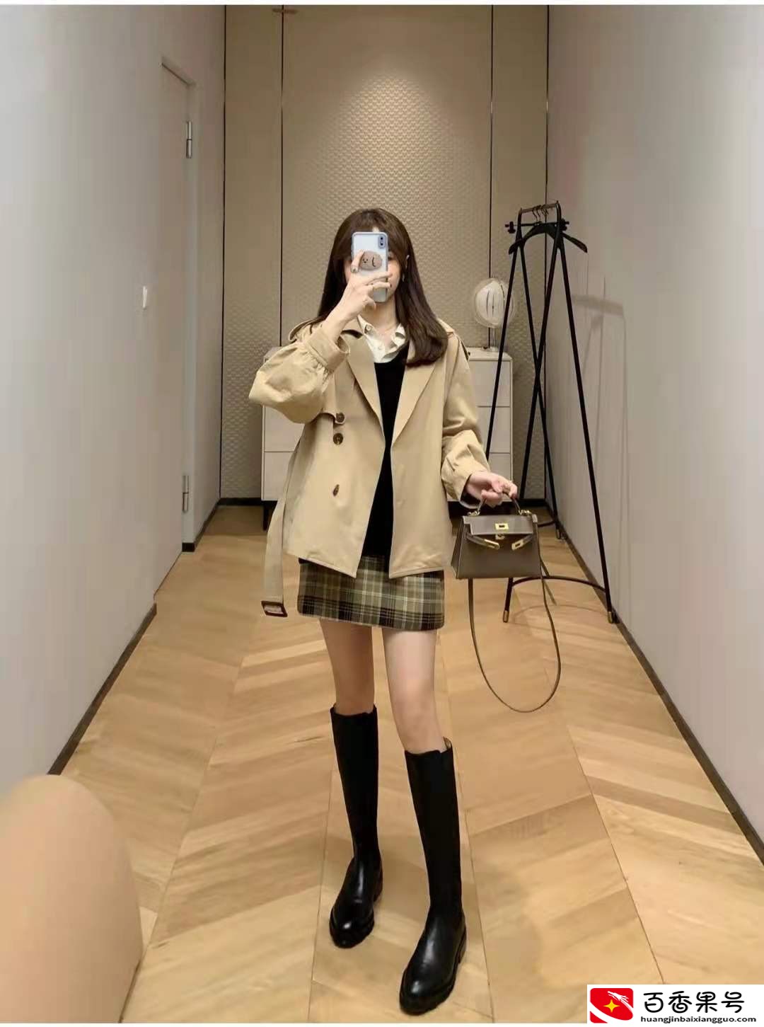 穿短裙搭配什么上衣好看