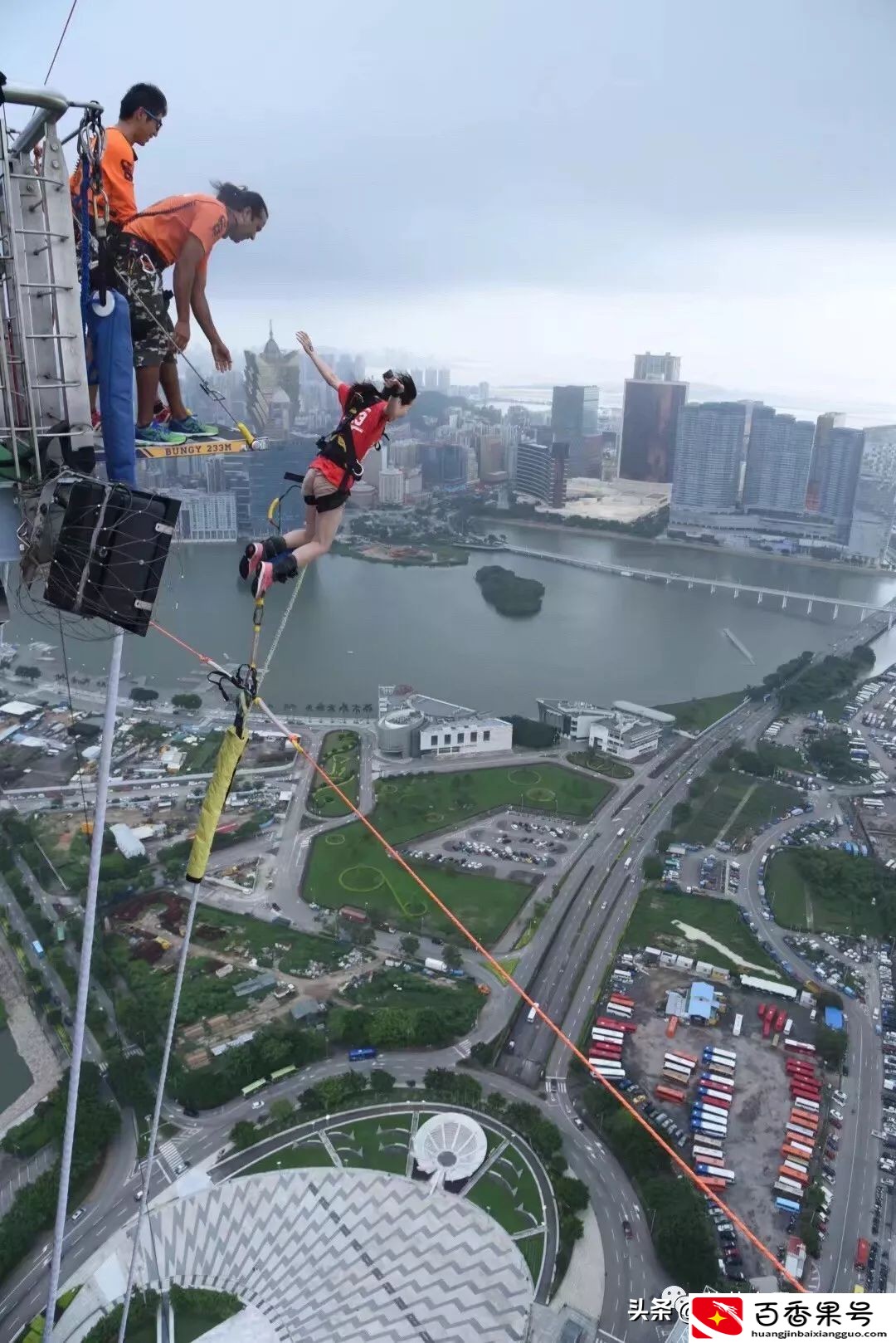 在澳门233米高旅游塔蹦极是怎样一种体验？
