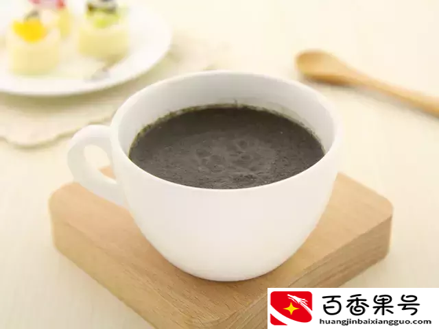产后新妈妈催乳忙，4类食材必不可少！