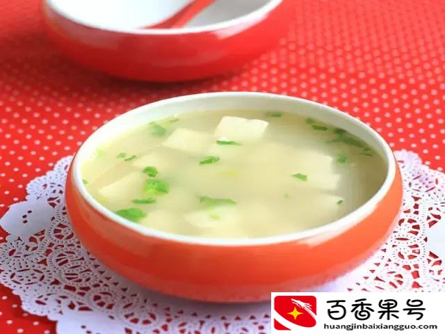 产后新妈妈催乳忙，4类食材必不可少！