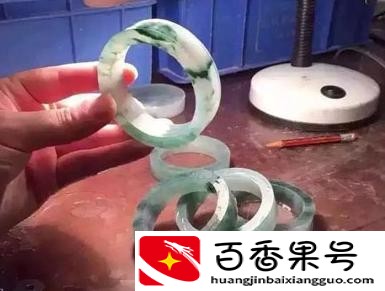 玉手镯断裂了，该不该修复