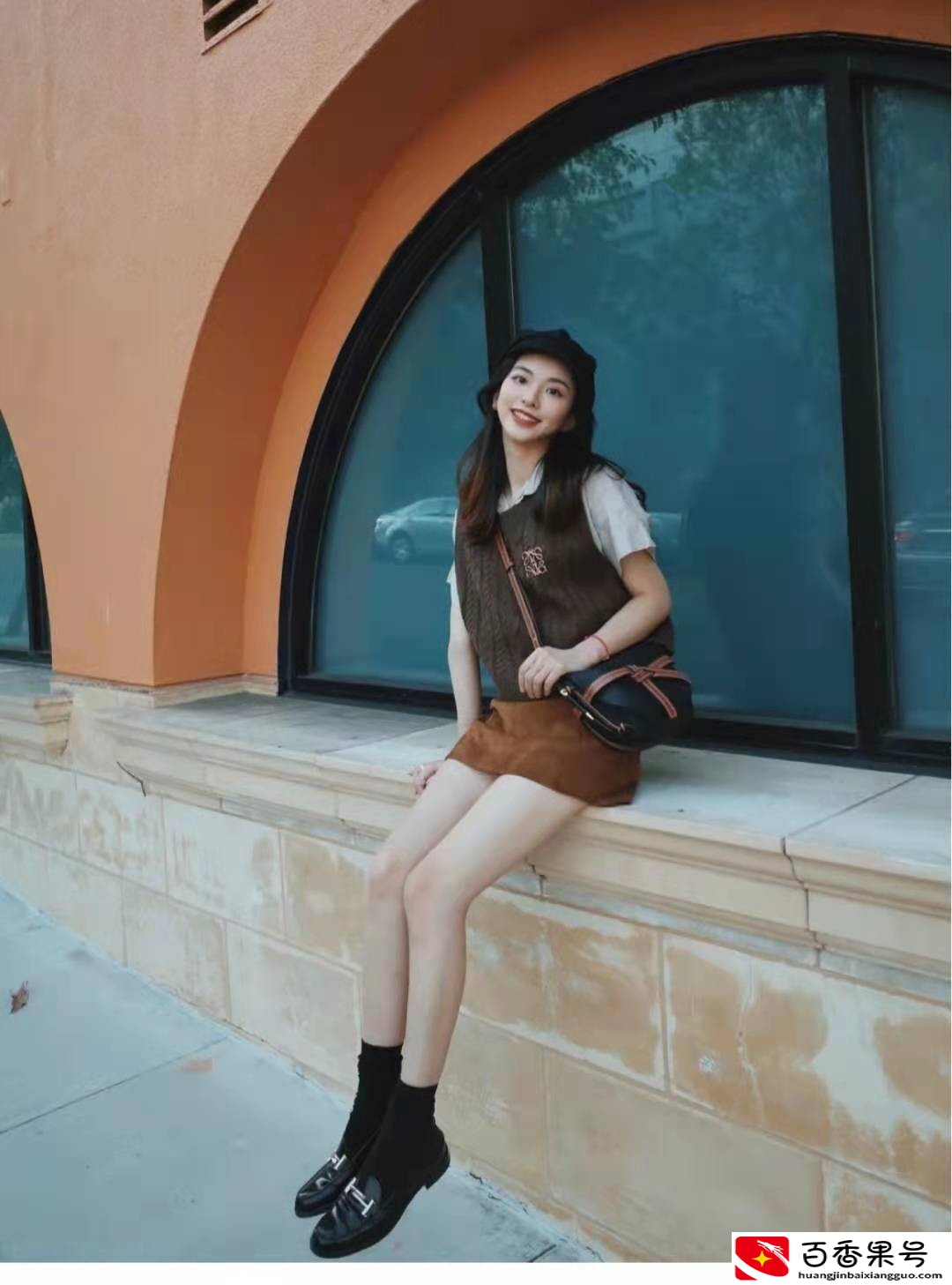 穿短裙搭配什么上衣好看