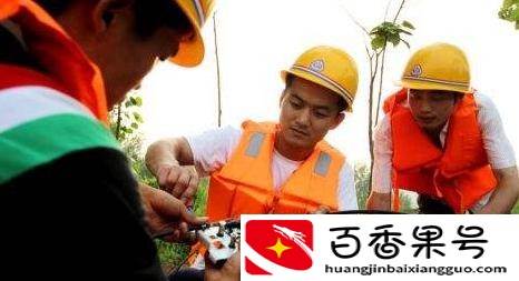 猫上的光信号闪红灯怎么回事