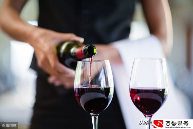 一升酒是多少斤？它重还是一升水重