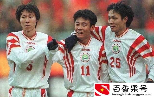 盘点中国足球历史五大前锋：“弯弓射雕”谁还记得？