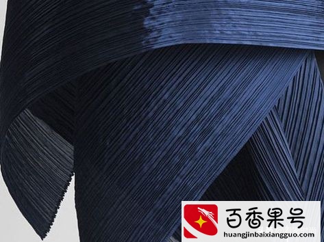 为什么大牌服装面料使用聚酯纤维，价格依然很贵？3个关键点解惑