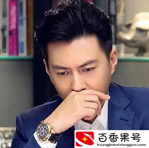缺钱的人戴黄金，富人玩手表？你认为呢？