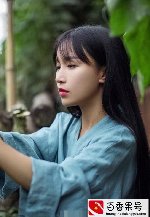 网曝李子柒报警原因，资本大佬要求其割韭菜，拒绝后被暗中下套