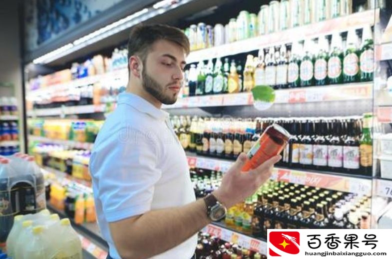 在酒吧“手欠”一次，要花多少钱？普通人或许难以承受