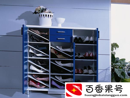 鞋子怎么摆放好？鞋尖朝内还是朝外？让风水学来解你心中疑虑！