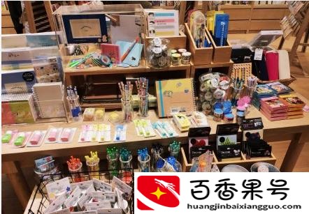 中学门口摆摊卖什么好
