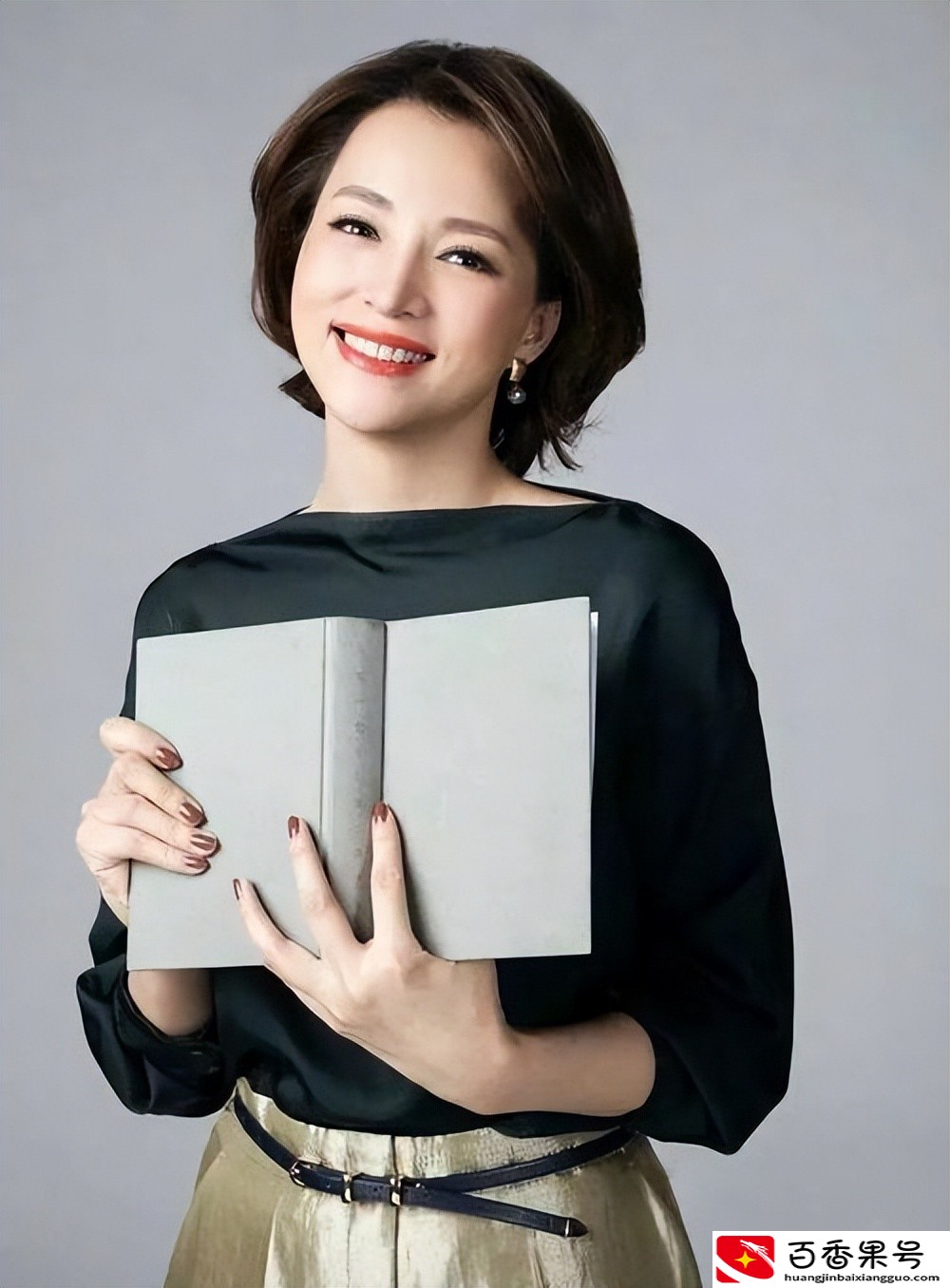 失联半年后，百亿富豪密春雷收拾烂摊子，妻子董卿能重返台前吗？