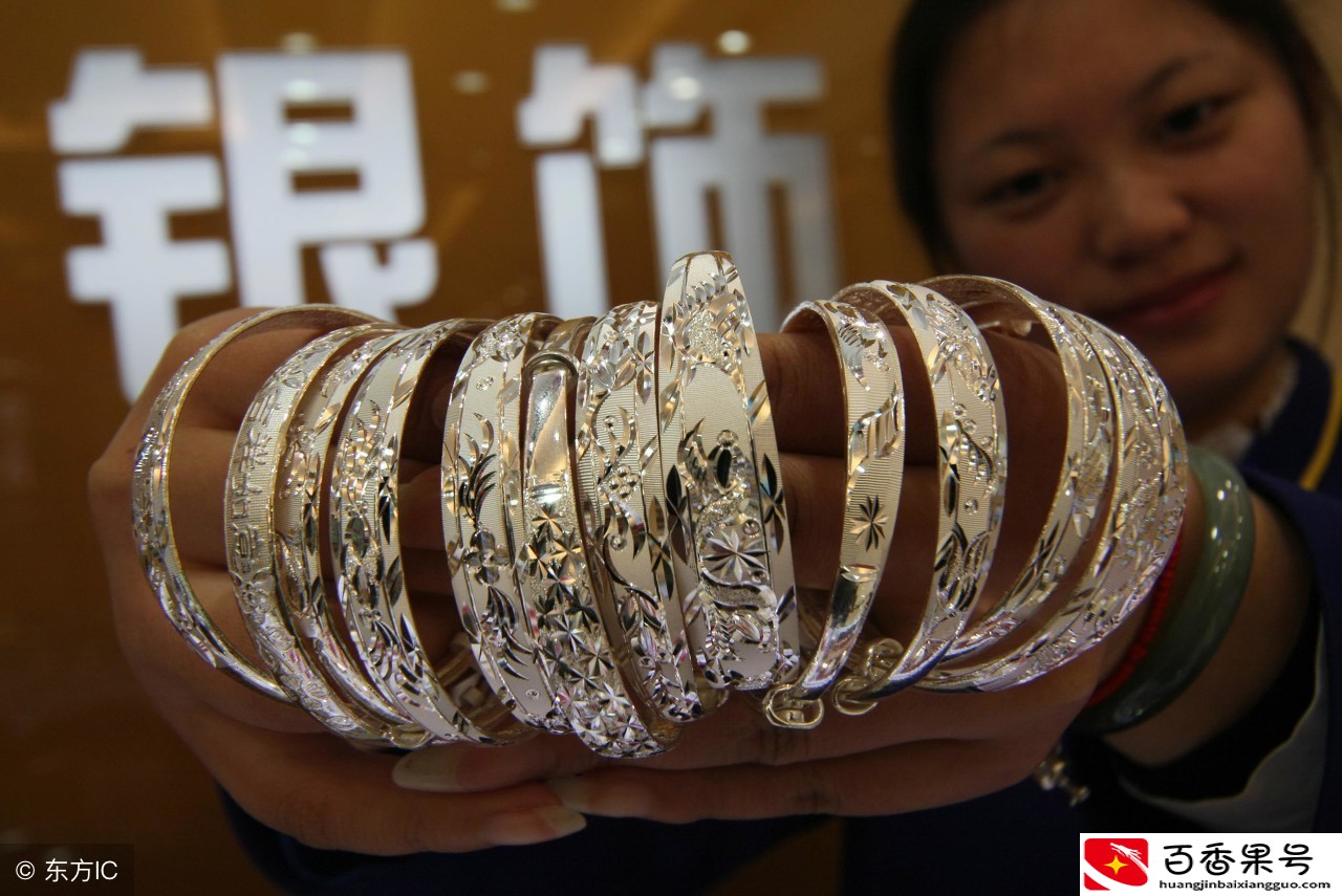 到底是玉器养人还是金银更加养人？