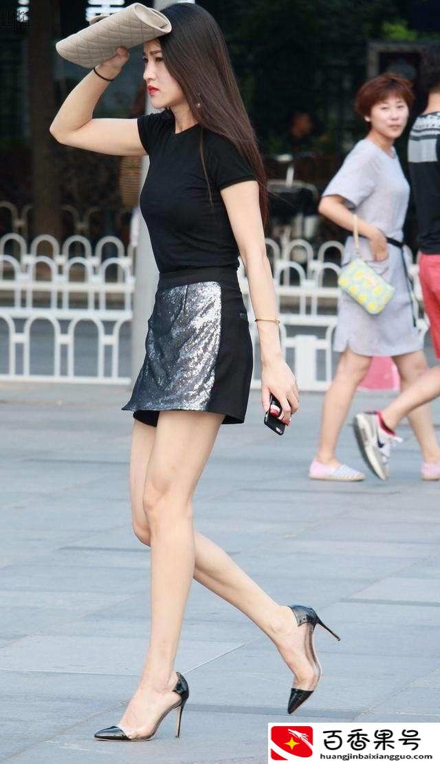 短裙配什么鞋子好看