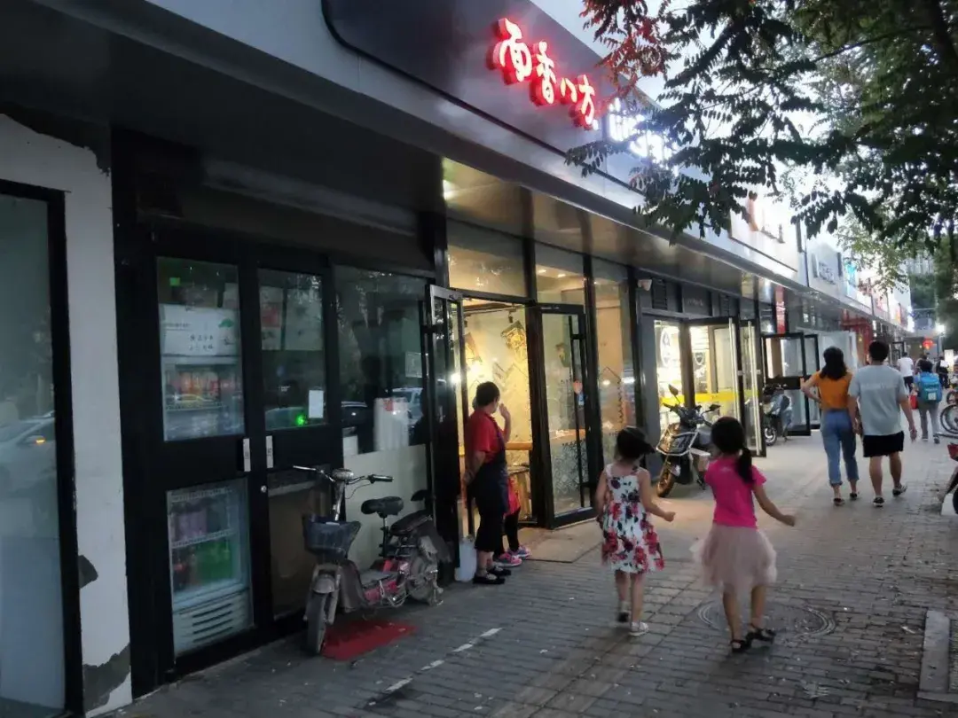 转让费和房东有关系吗