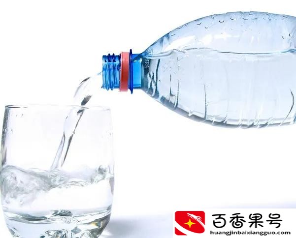 卡塔尔打工一个月工资
