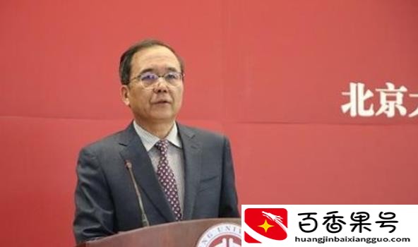 山东大学又上热搜了，校庆大屏幕写错英文，网友：英语怎么学的？
