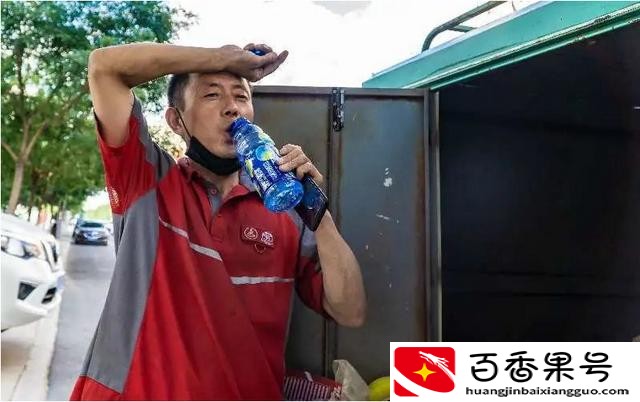 小区里的菜鸟驿站赚钱吗
