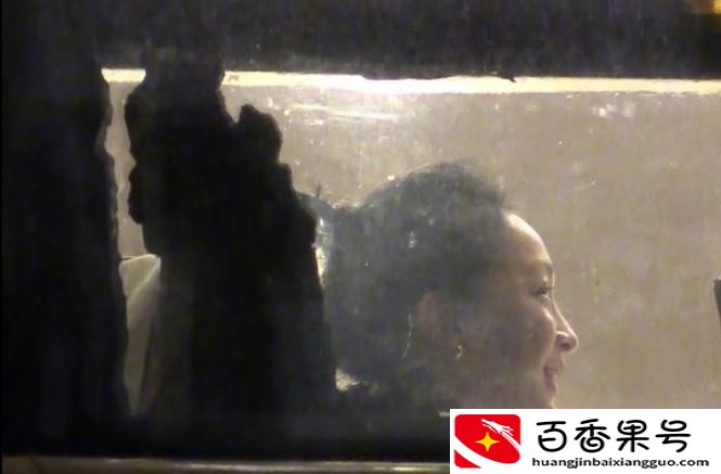 窦靖童和周迅在一起了，网友：周冬雨咋办？