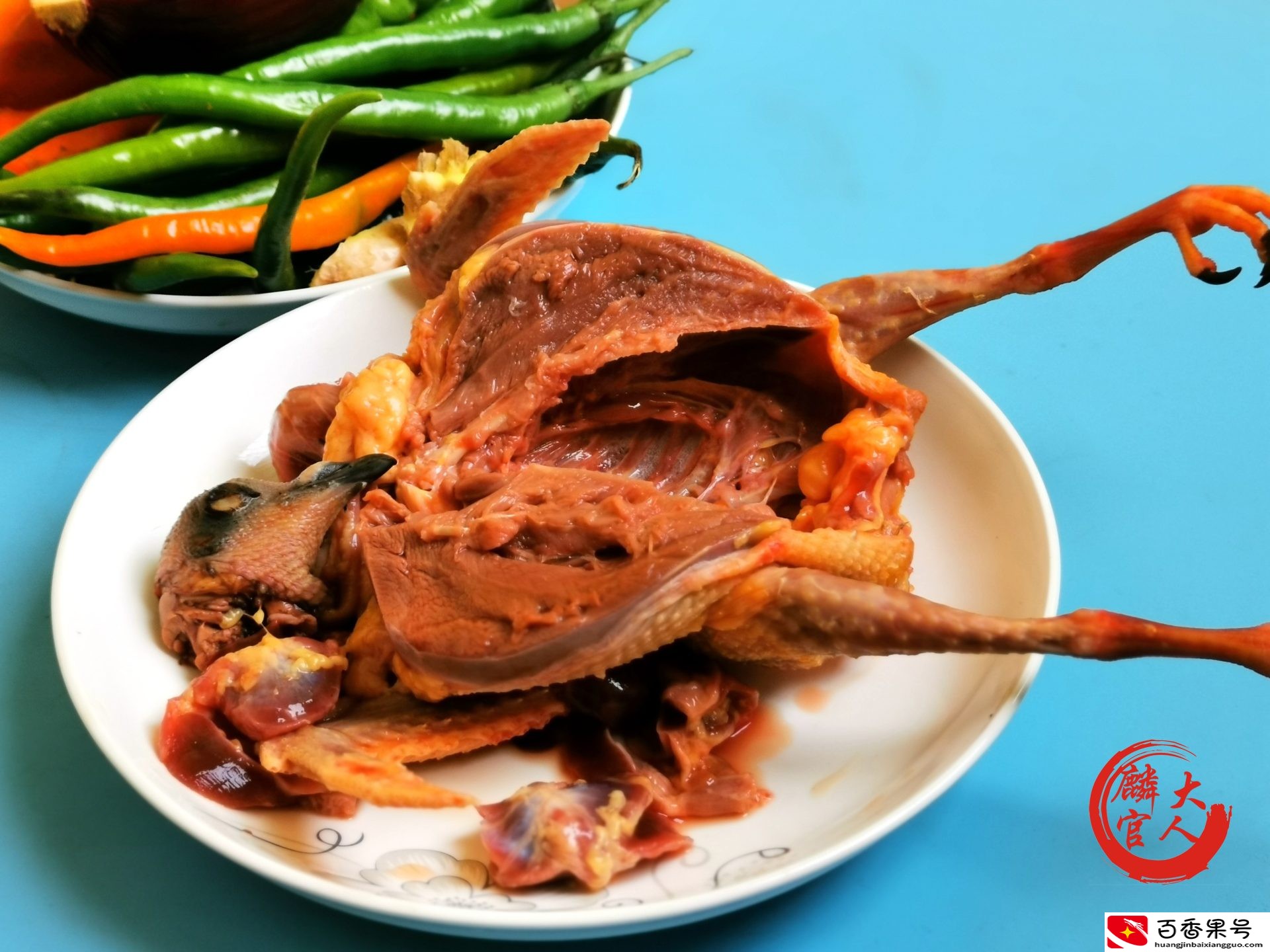 鸽子这样杀，不水淹，不摔砸，肉嫩鲜香，美味营养，吃一回就爱上