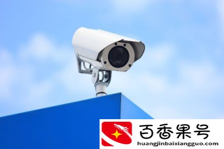 100个摄像头一年维护费多少？