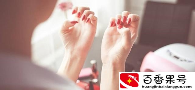 牙膏可以卸指甲油？没有卸甲油怎么卸指甲油？