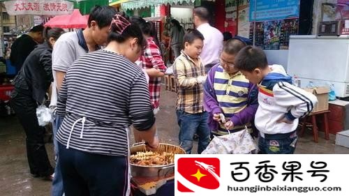 初中学校旁边开什么店最赚钱