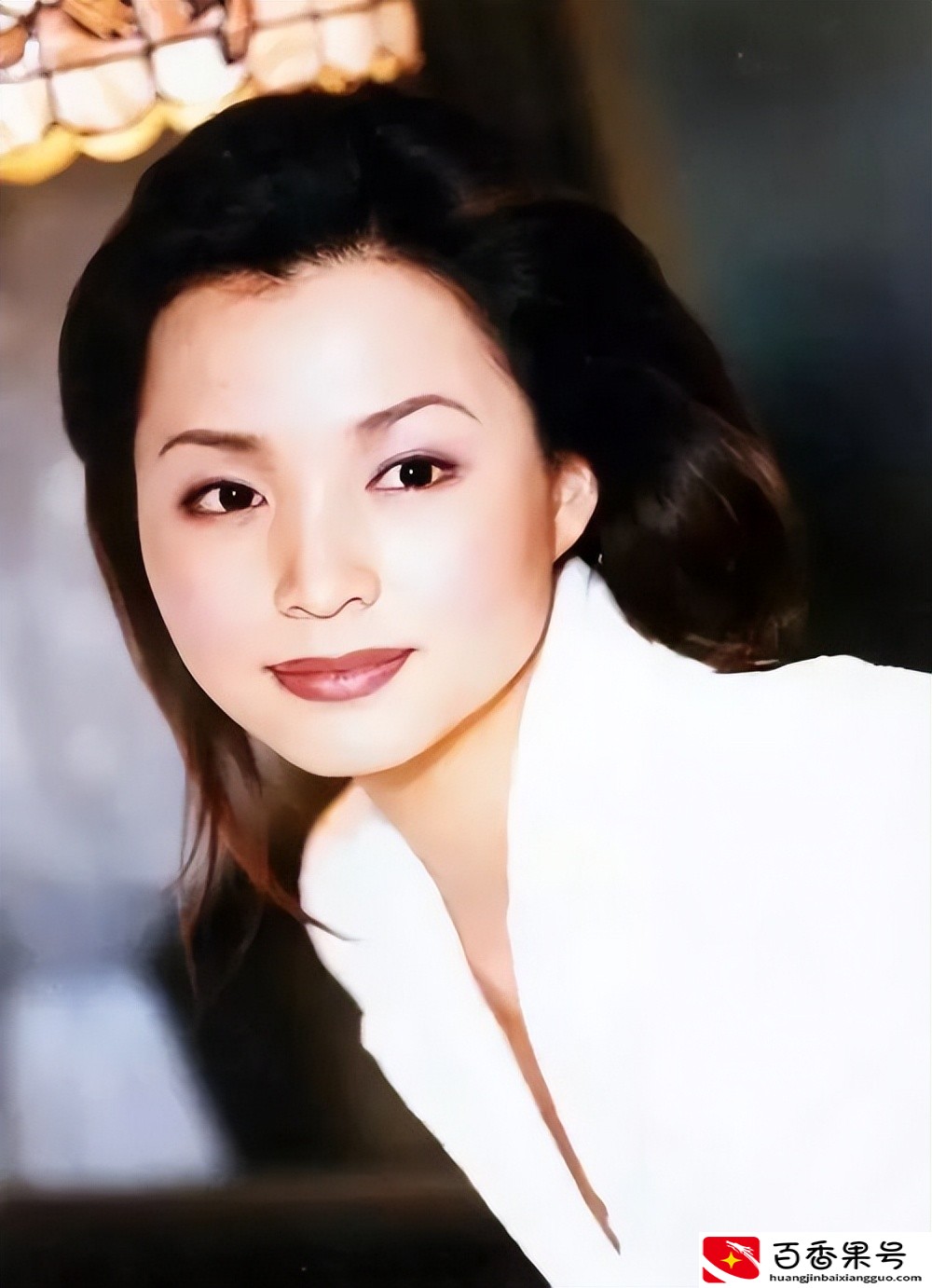 失联半年后，百亿富豪密春雷收拾烂摊子，妻子董卿能重返台前吗？