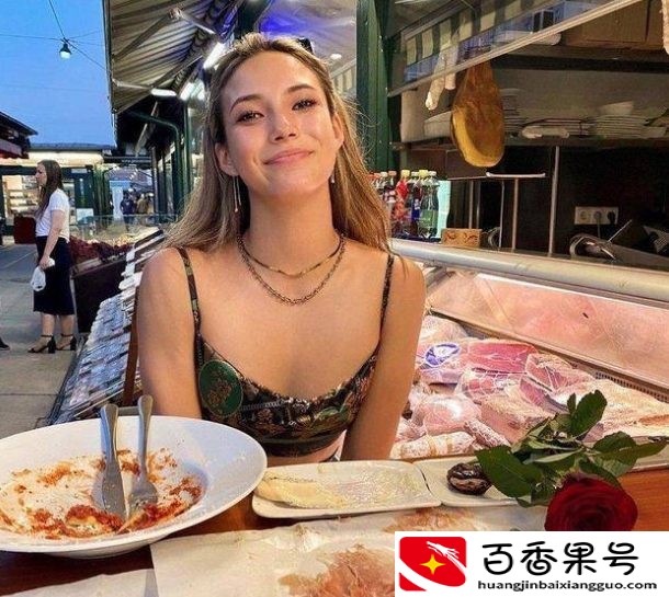 谷爱凌为何加入中国国籍？她的一番话感动众多网友，父母身份曝光