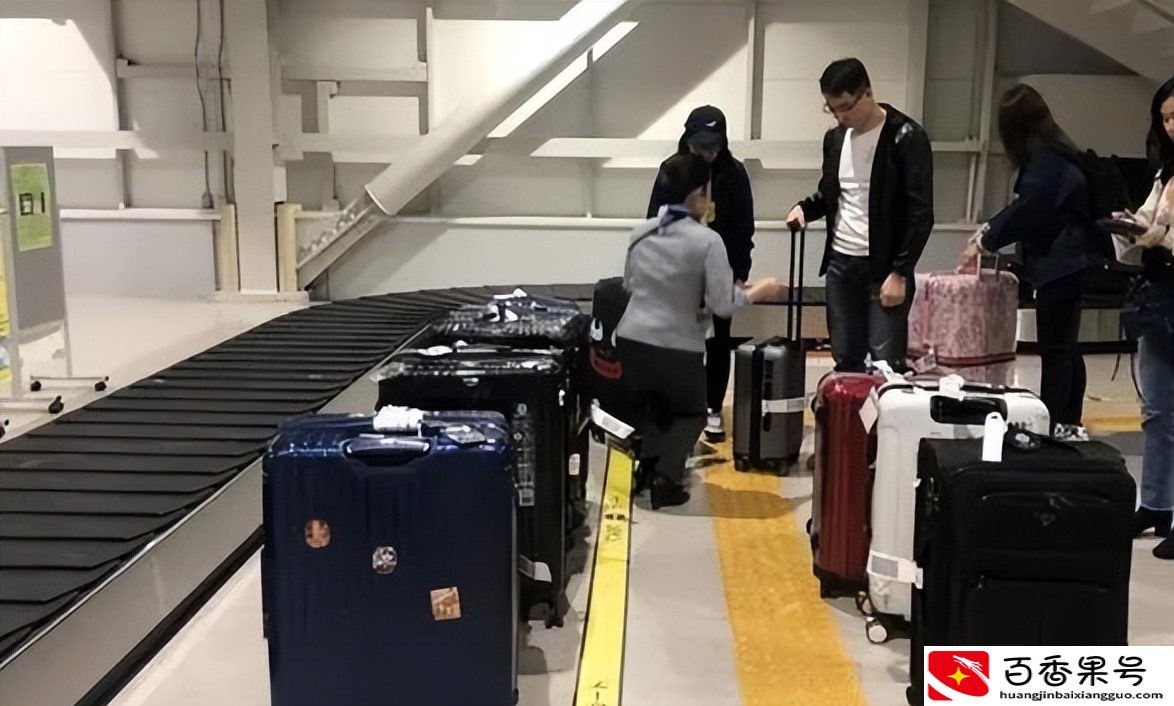 乘坐飞机时，多大尺寸的行李箱可以带上飞机呢？