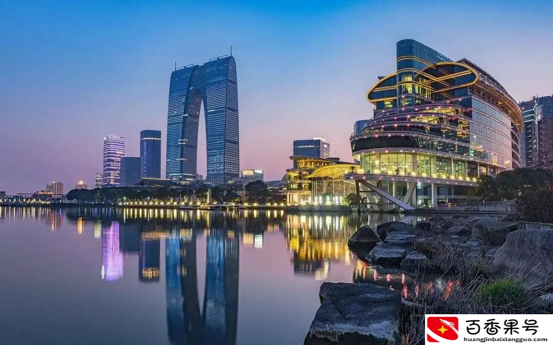 落户门槛全面放松！南京VS苏州，抢人到底哪家强？