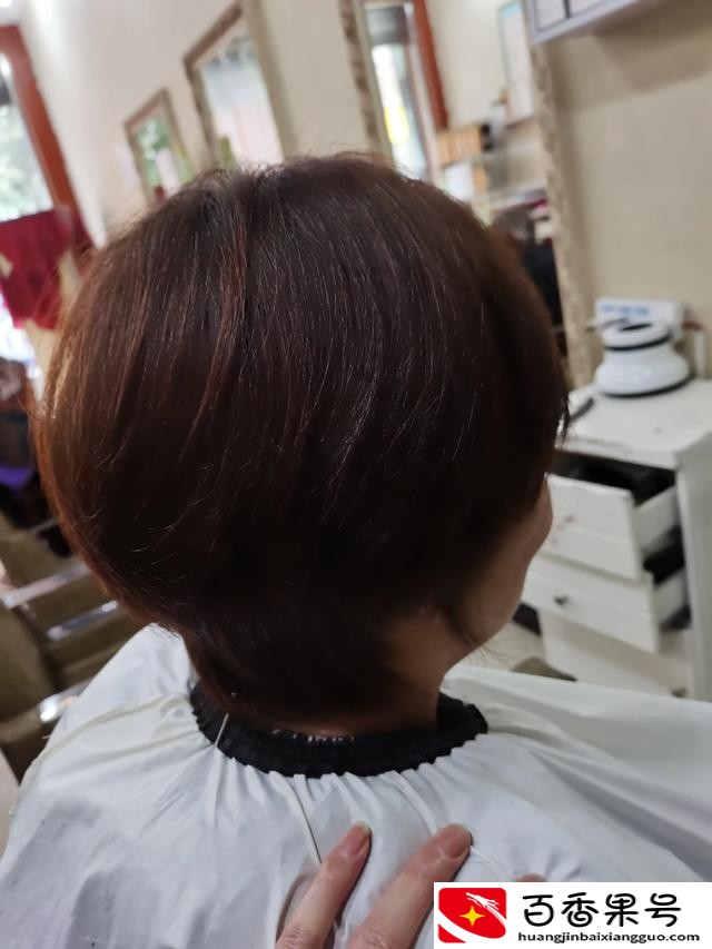 50岁女人适合什么发型好看