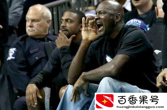 乔丹是nba哪支球队的老板