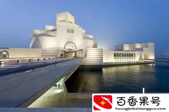 卡塔尔打工一个月工资