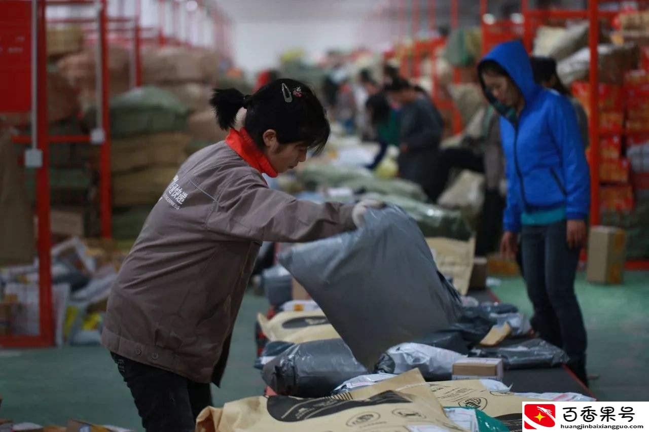 又一行业出现“罢工潮”？包裹堆积如山，快递员却不想干了