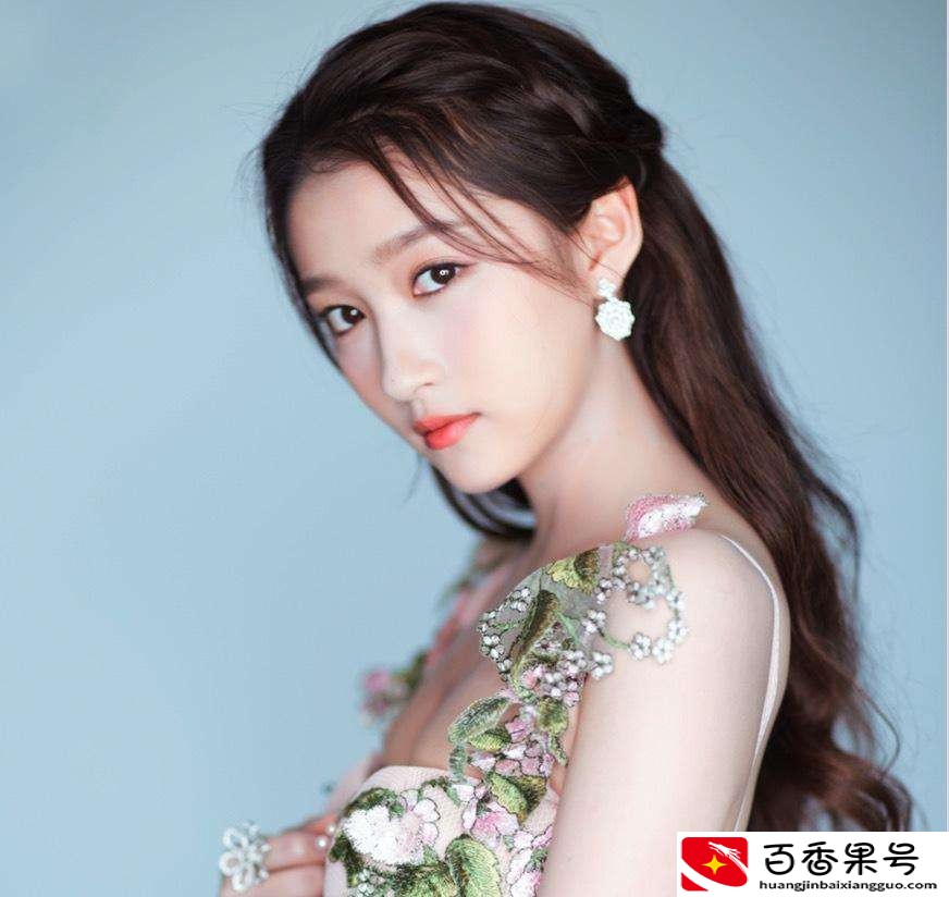 个子高长得漂亮气质好的女生