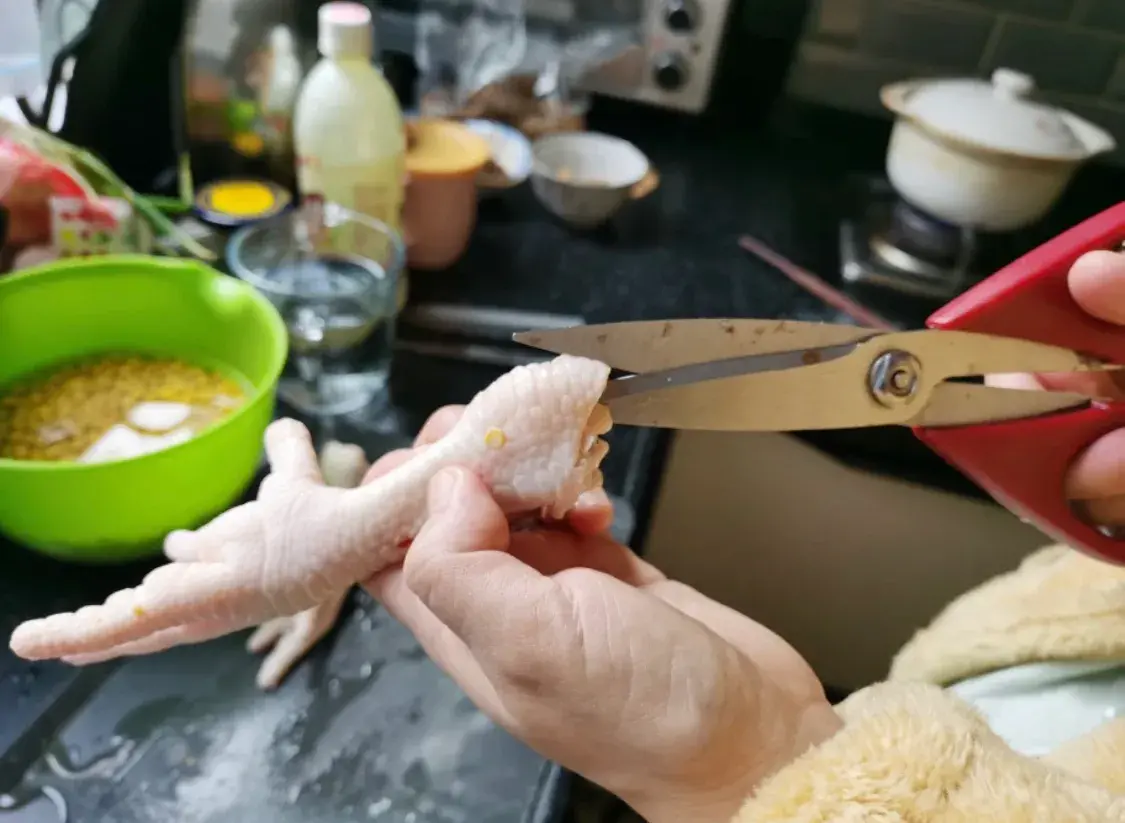 鸡爪子怎么样脱骨