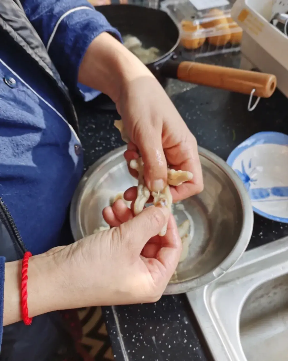鸡爪子怎么样脱骨