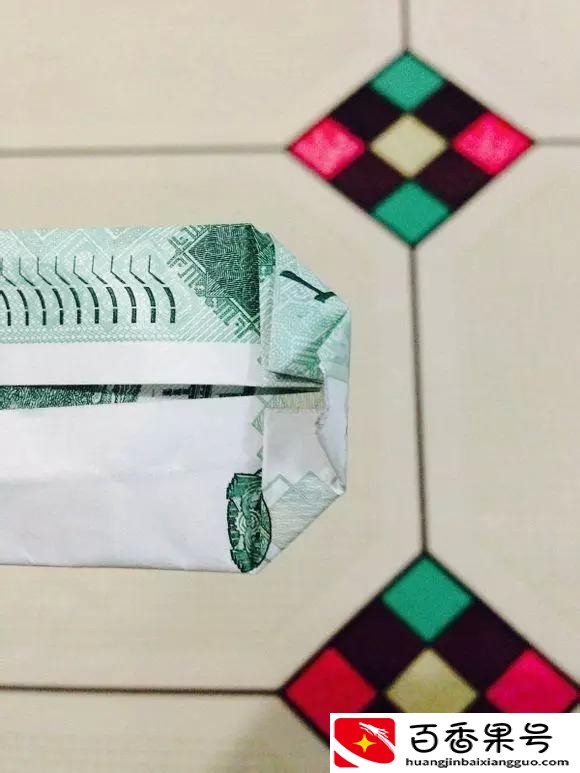520用钱怎么折叠？520折心形的步骤图解？