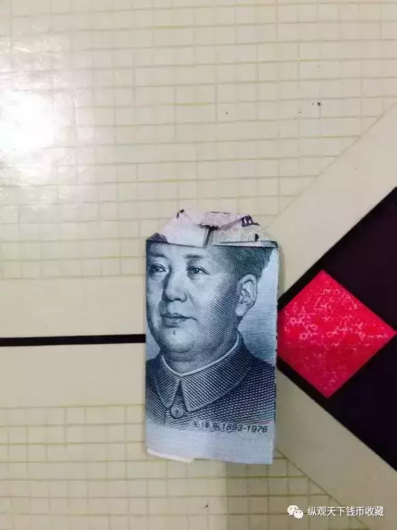 用钱折爱心？钱叠成爱心？