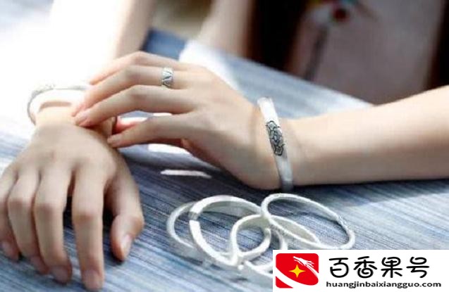 银镯子戴多久有灵性