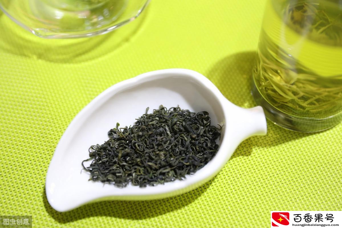 放几盆水真能除甲醛吗？专家揭秘：其实甲醛最怕这3个东西