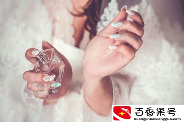 香水喷哪里留香最持久