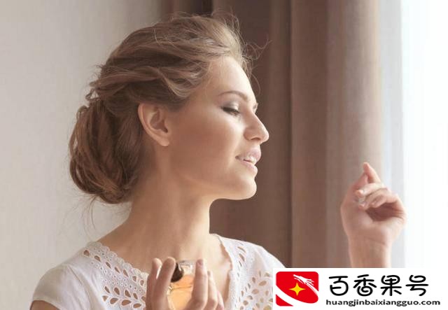 香水喷哪里留香最持久
