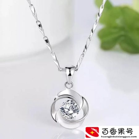女人必备的三样首饰