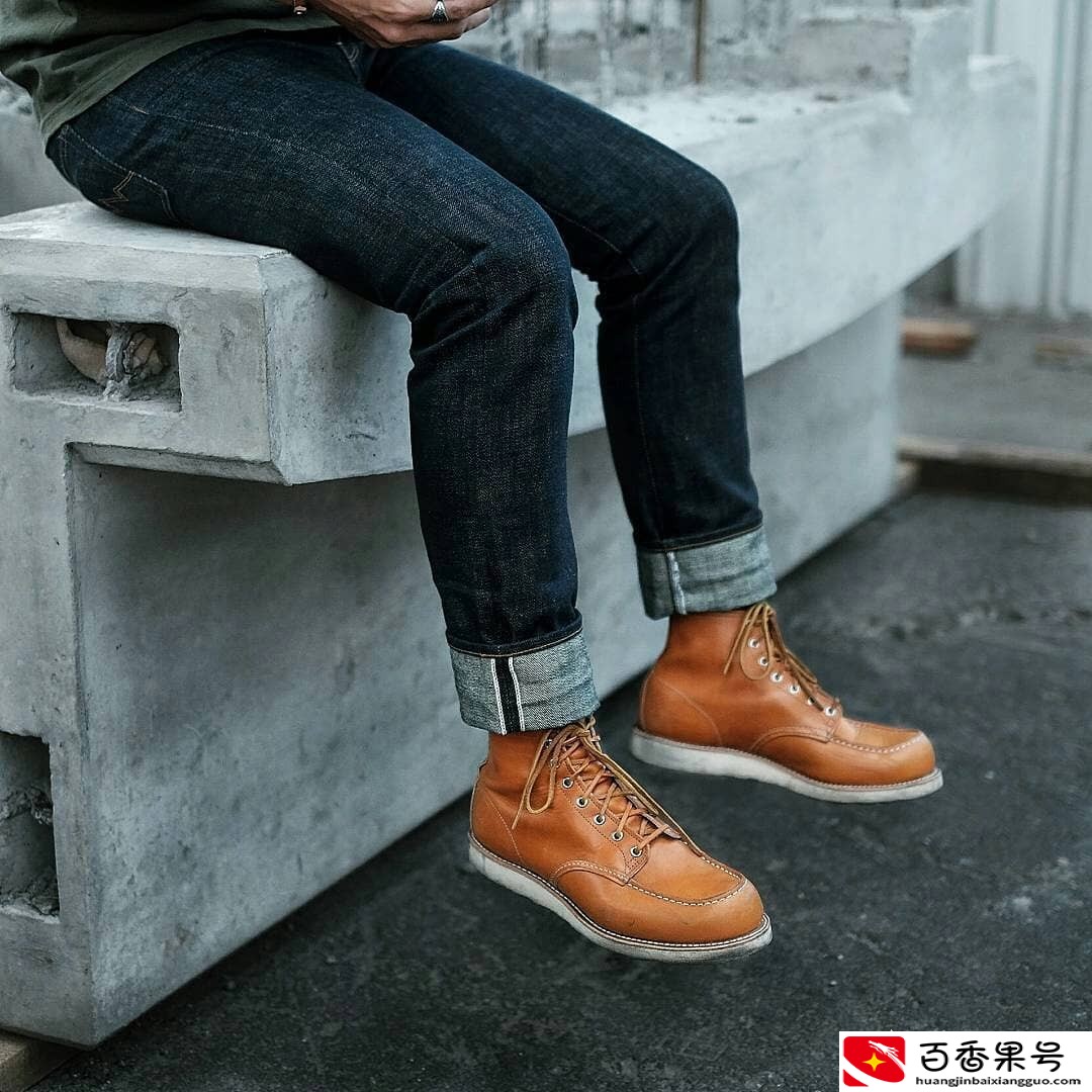 牛仔裤配什么鞋好看