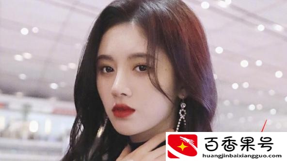 假发假臀假肌肉，大半娱乐圈“从头假到脚”，还有什么是真的-图1